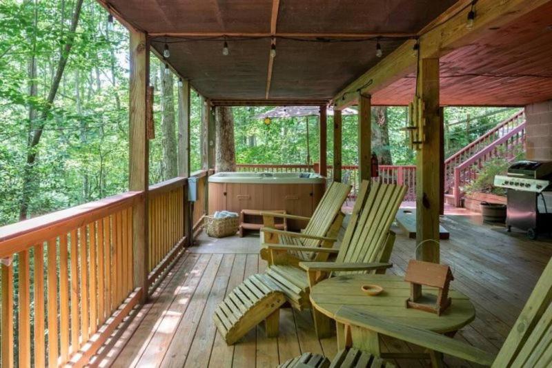 Вілла Mountain Spirit Cabin - Fireplace And Hot Tub Блу-Ридж Номер фото