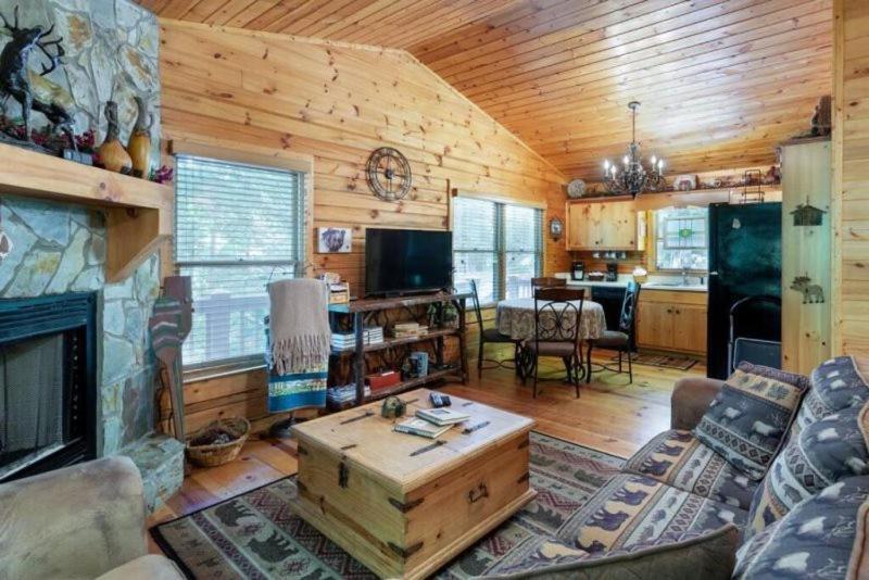 Вілла Mountain Spirit Cabin - Fireplace And Hot Tub Блу-Ридж Екстер'єр фото