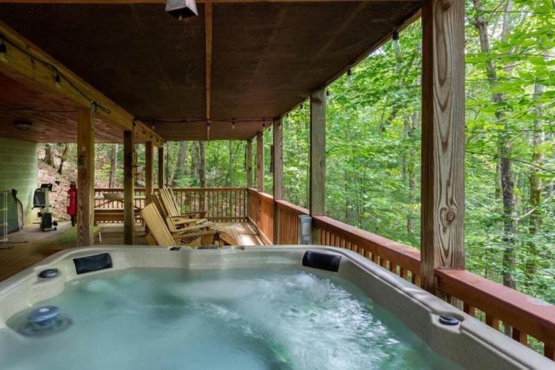 Вілла Mountain Spirit Cabin - Fireplace And Hot Tub Блу-Ридж Екстер'єр фото