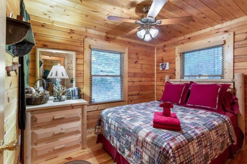 Вілла Mountain Spirit Cabin - Fireplace And Hot Tub Блу-Ридж Екстер'єр фото