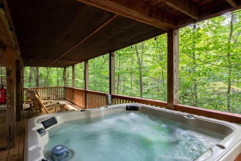 Вілла Mountain Spirit Cabin - Fireplace And Hot Tub Блу-Ридж Екстер'єр фото